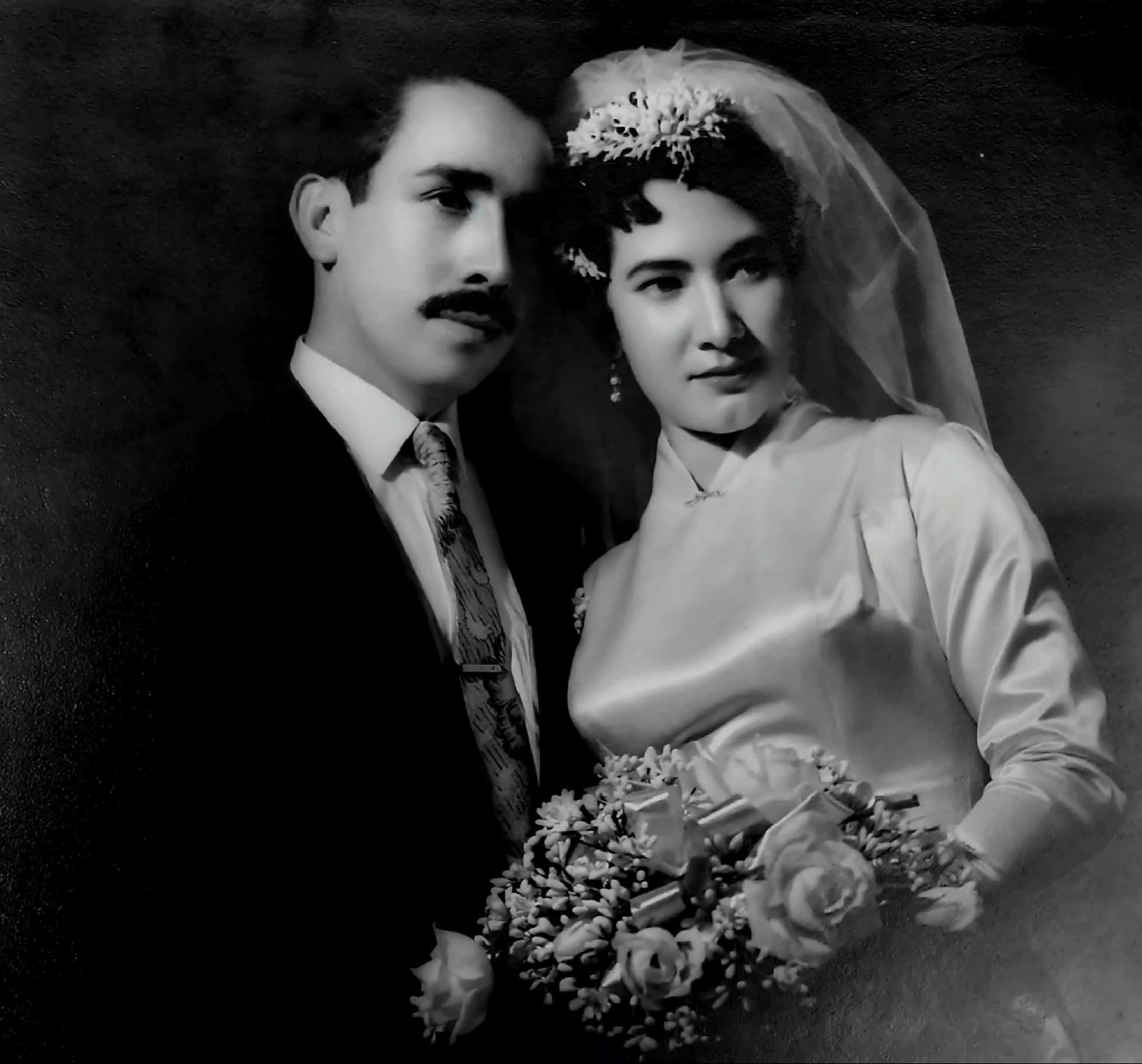 Agustin González Godínez and Margarita Gutiérrez Gutiérrez at their wedding