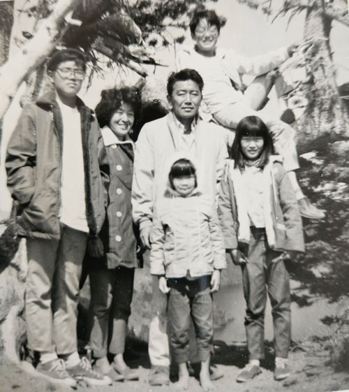 Nomura Family on vacation in Mammoth, CA